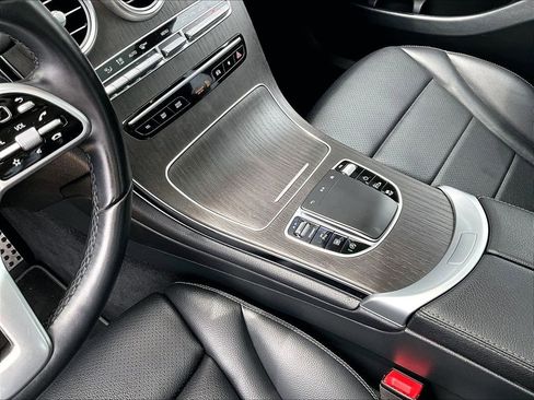 Used 2022 Mercedes-Benz GLC 300 4MATIC image 21