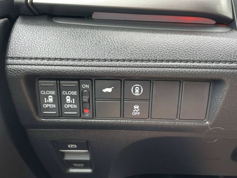 Used 2023 Honda Odyssey Sport image 22