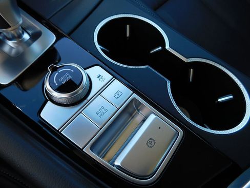 Used 2026 Genesis G70 2.5T image 22