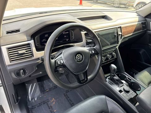 Used 2019 Volkswagen Atlas SEL Premium AWD/4WD image 3