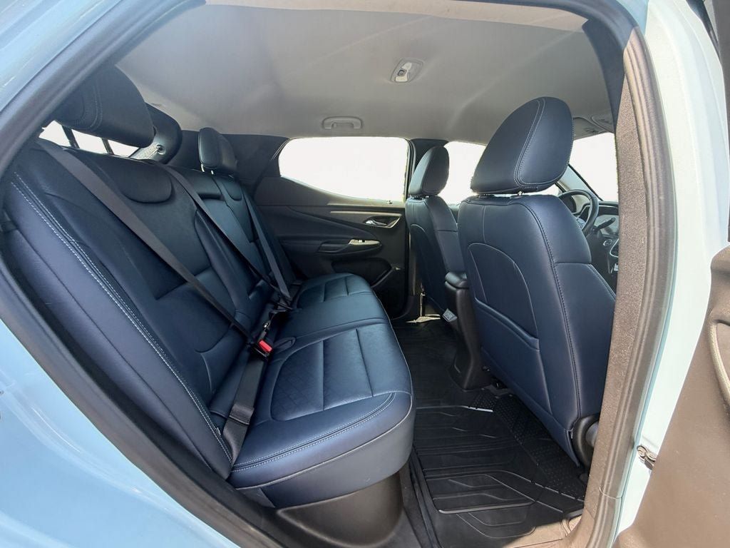 Used 2023 Chevrolet Bolt EUV LT w/ Convenience Package FWD image 23