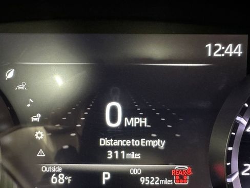 Used 2025 Toyota Highlander XLE AWD/4WD image 24