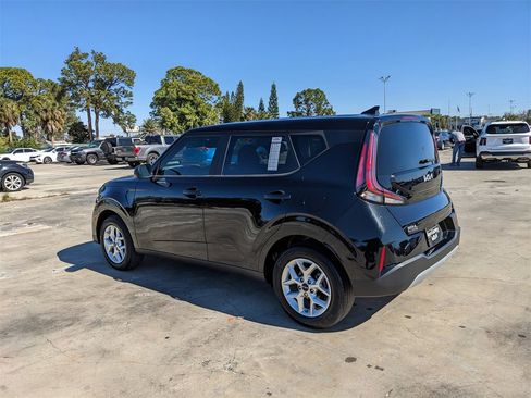 Certified 2024 Kia Soul LX w/ Option Group 015 image 7