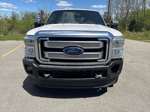 Used 2013 Ford F250 Platinum w/ Platinum Pkg AWD/4WD image 2