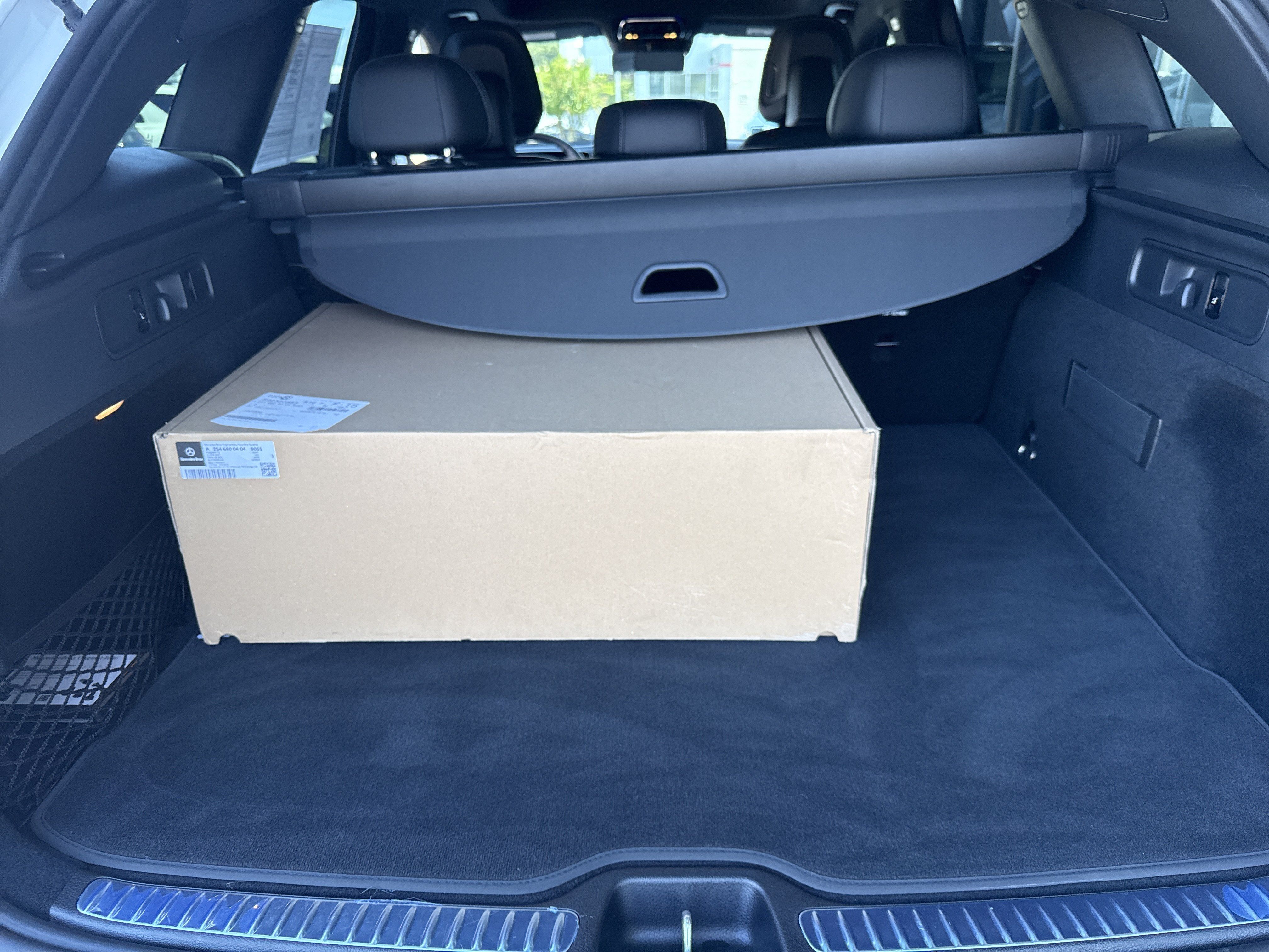 Used 2025 Mercedes-Benz GLC 300 4MATIC image 13