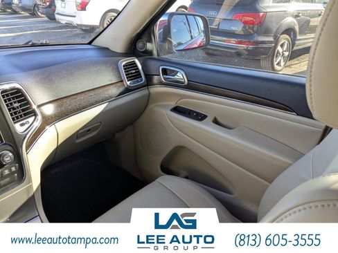 Used 2014 Jeep Grand Cherokee Limited w/ Luxury Group II image 18