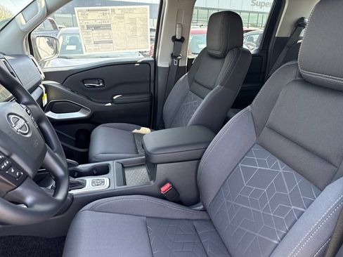 New 2026 Nissan Frontier SV w/ Tow Package AWD/4WD image 5