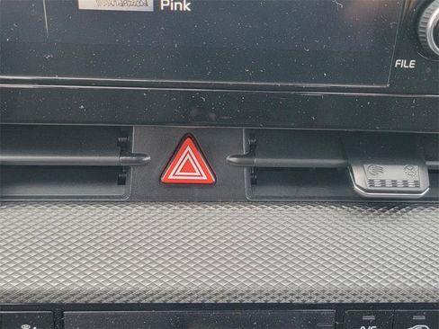 Used 2024 Kia Sportage LX image 18