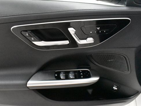 Used 2022 Mercedes-Benz C 300 C 300 image 19