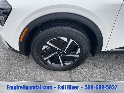 Used 2024 Kia Sportage LX AWD/4WD image 12