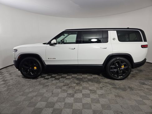 Used 2024 Rivian R1S Adventure AWD/4WD image 2