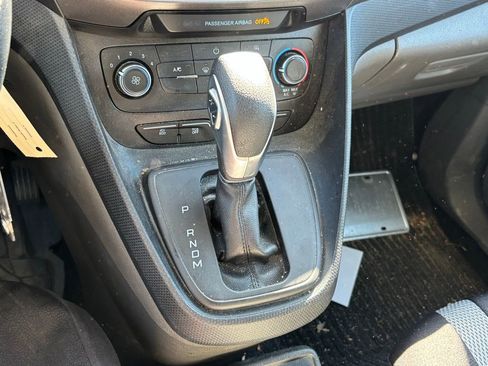 Used 2023 Ford Transit Connect XLT image 11