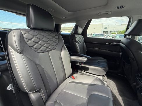 Used 2022 Hyundai Palisade Limited FWD image 18