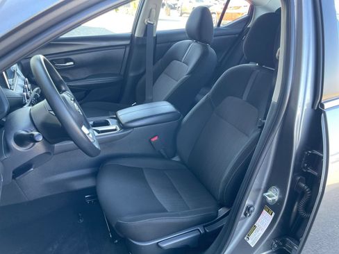 Used 2025 Nissan Sentra SV FWD image 35