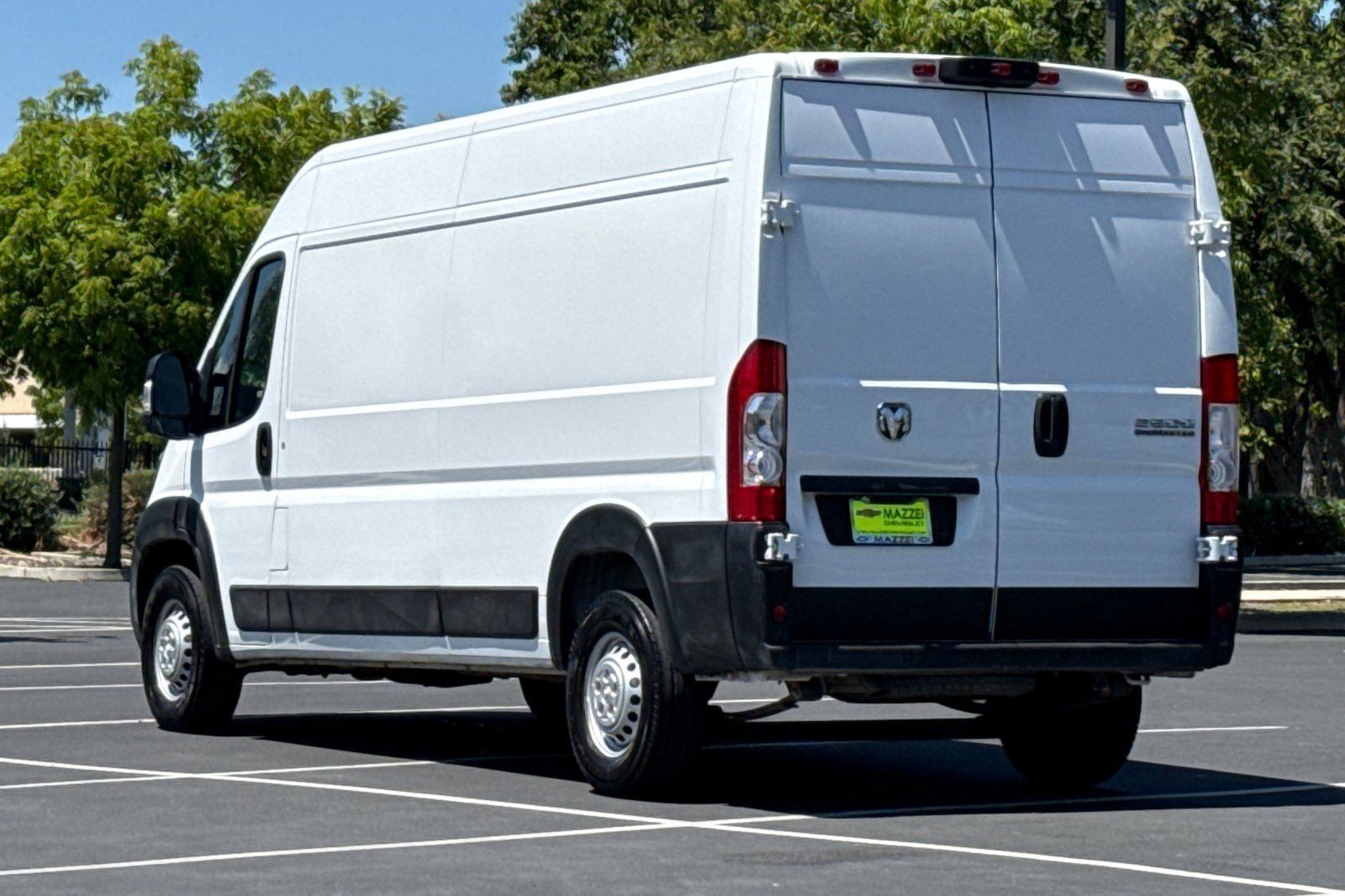 Used 2025 RAM ProMaster 2500 w/ Convenience Group FWD image 3