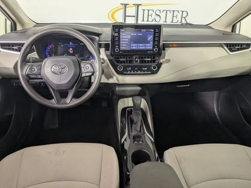 Used 2022 Toyota Corolla LE FWD image 23