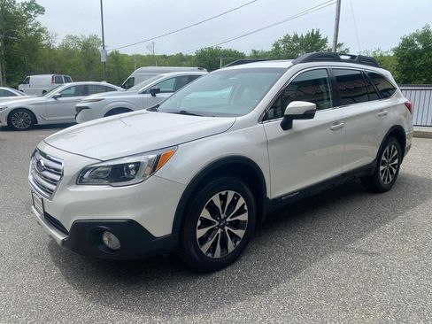 Used 2017 Subaru Outback 3.6R Limited AWD/4WD image 4