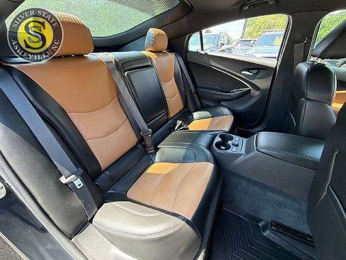 Used 2016 Chevrolet Volt Premier w/ Driver Confidence Package FWD image 19