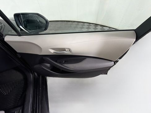 Used 2021 Toyota Corolla L FWD image 30