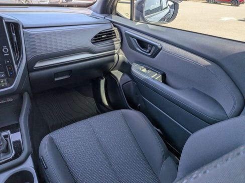 Certified 2025 Subaru Forester Premium AWD/4WD image 17