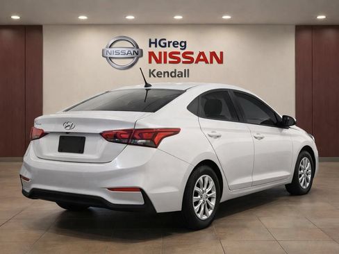 Used 2022 Hyundai Accent SE FWD image 4