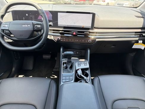 New 2026 Kia Sportage SX FWD image 9