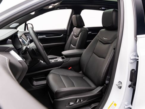 New 2025 Cadillac XT5 Premium Luxury w/ Technology Package image 9