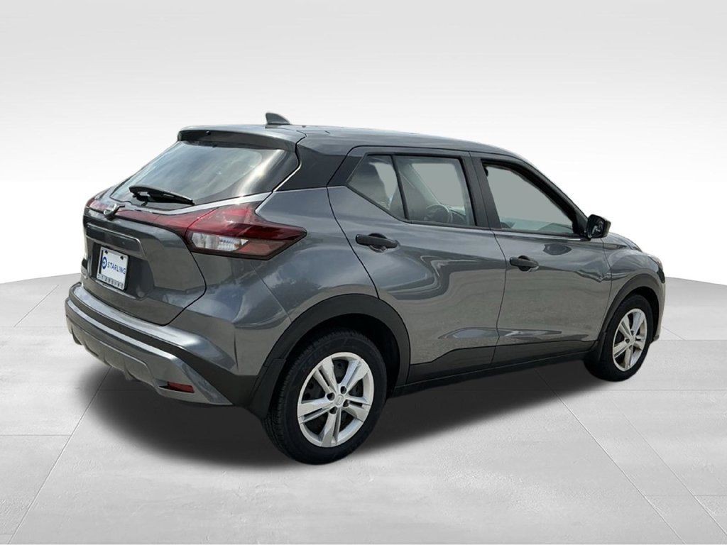 Used 2023 Nissan Kicks S FWD image 7