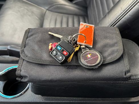 Used 2002 Ford Thunderbird Deluxe image 48