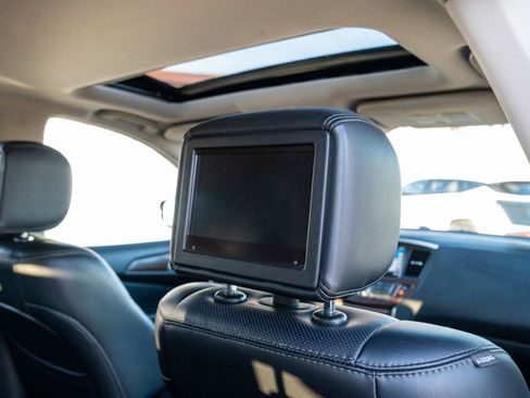 Used 2017 Nissan Pathfinder Platinum w/ Family Entertainment Package image 17