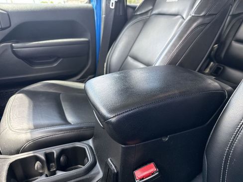 Used 2022 Jeep Gladiator Sport AWD/4WD image 25