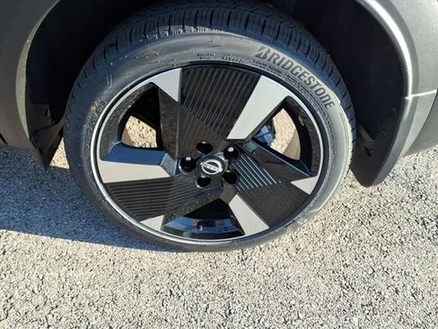 New 2026 Nissan Kicks SR w/ SR Premium Package image 4