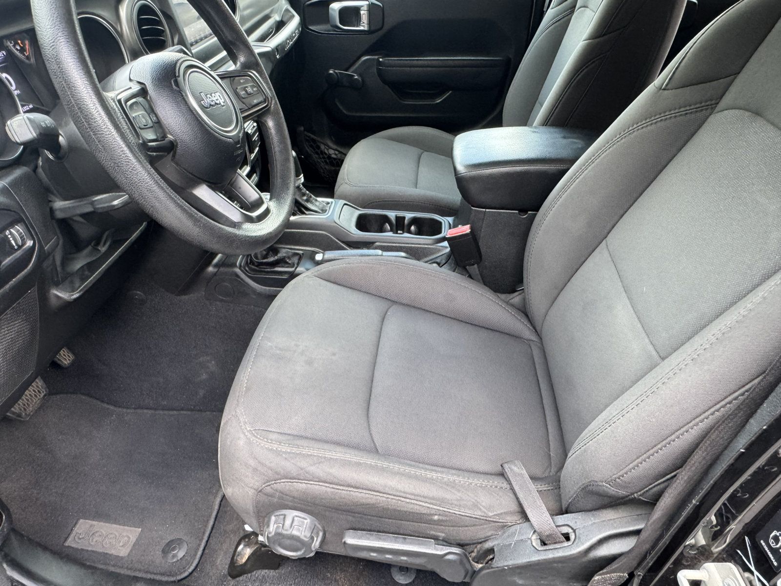 Used 2023 Jeep Wrangler Unlimited Sport AWD/4WD image 9