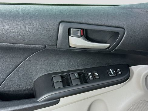 Used 2012 Toyota Camry LE FWD image 19