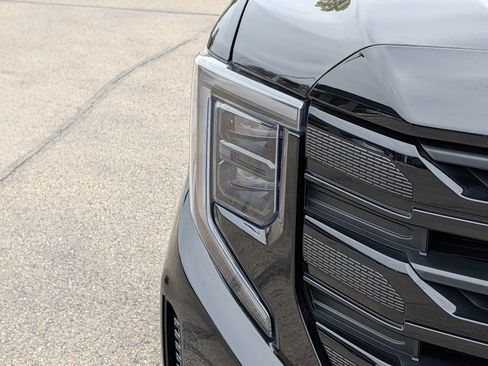 Used 2023 GMC Sierra 1500 Elevation w/ X31 Off-Road Package AWD/4WD image 3