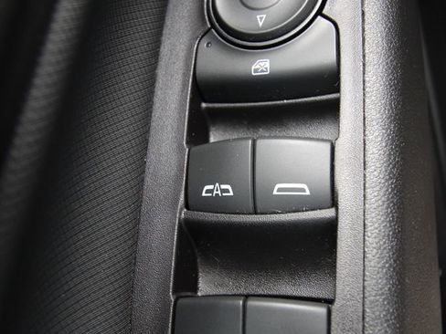 Used 2022 Chevrolet Equinox RS AWD/4WD image 23
