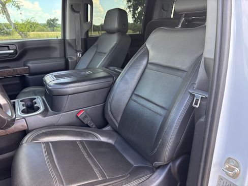 Used 2021 GMC Sierra 3500 Denali w/ Denali Ultimate Package AWD/4WD image 10