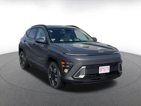 Used 2025 Hyundai Kona SEL image 3