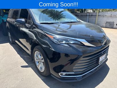 Used 2024 Toyota Sienna Platinum