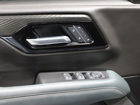 Used 2025 GMC Yukon XL AT4 w/ Premium Trailering Package image 27