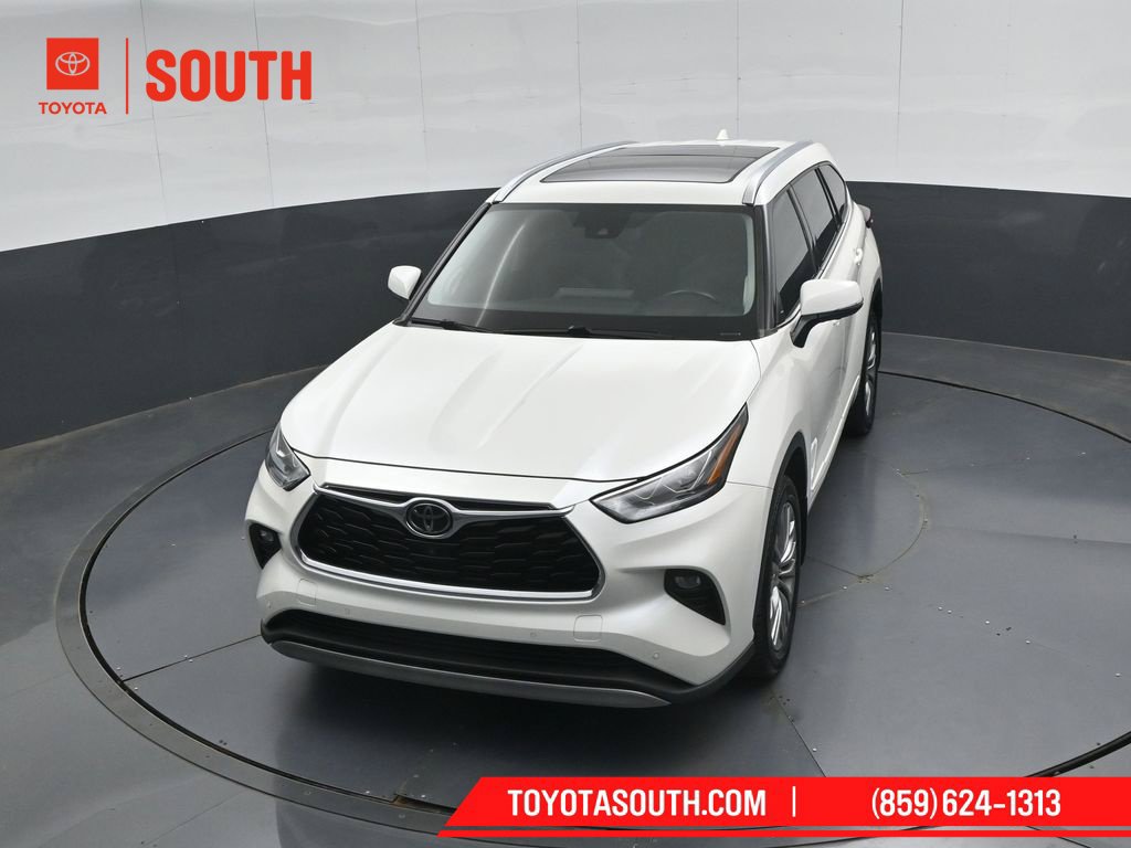 Used 2021 Toyota Highlander Platinum AWD/4WD image 52