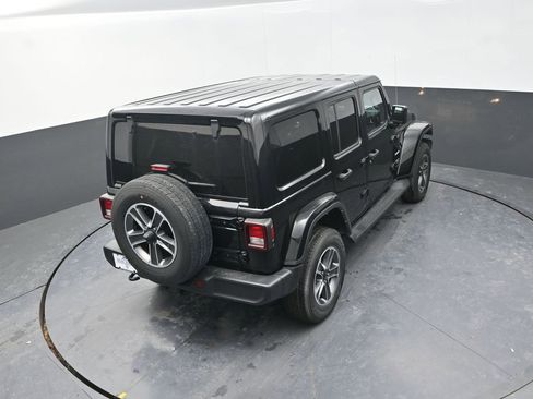 Used 2023 Jeep Wrangler Sahara w/ Cold Weather Group image 21
