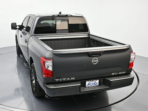 Used 2024 Nissan Titan SV w/ SV Convenience Package image 34