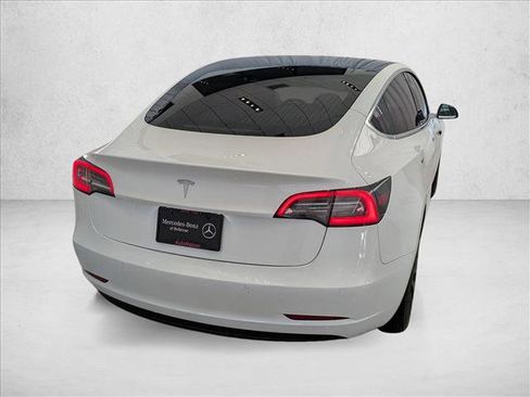 Used 2020 Tesla Model 3 Standard Range Plus image 5