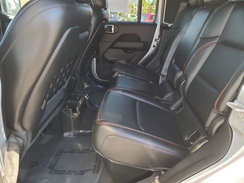 Used 2023 Jeep Gladiator Mojave image 21