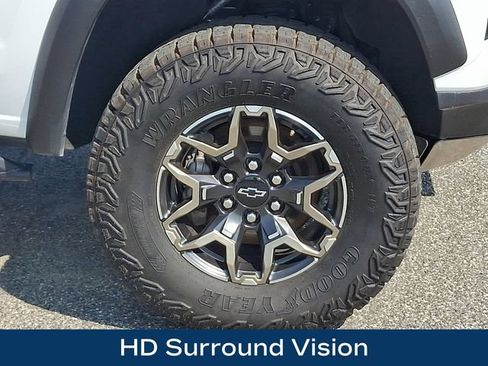 Used 2024 Chevrolet Colorado ZR2 w/ ZR2 Convenience Package III AWD/4WD image 29