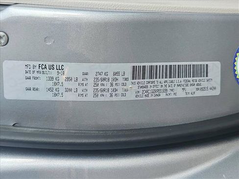 Used 2019 Chrysler Pacifica Limited FWD image 28