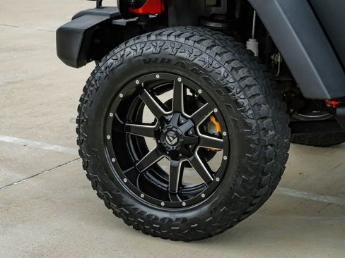 Used 2015 Jeep Wrangler Unlimited Sahara w/ Max Tow Package AWD/4WD image 55