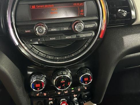 Used 2015 MINI Cooper 4-Door Hardtop FWD image 11