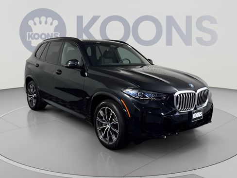 Used 2025 BMW X5 xDrive50e w/ M Sport Package AWD/4WD image 10